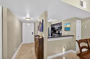 1040 Lake Shore Dr, Lake Park, FL 33403 - Photo 8