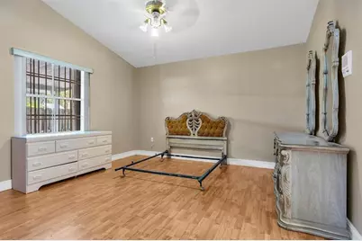 3201 W 76th St, Hialeah, FL 33018 - Photo 22