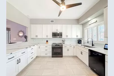 5040  Harmony Cir, Unit #108, Vero Beach, FL 32967 - Photo 4