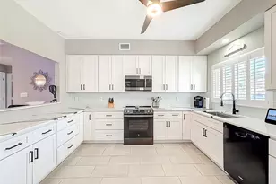 5040 Harmony Cir, Vero Beach, FL 32967 - Photo 4