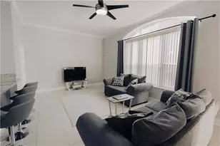 7682 NW 19th St, Pembroke Pines, FL 33024 - Photo 4