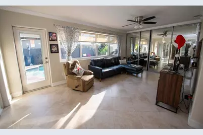 11040 NW 16th St, Pembroke Pines, FL 33026 - Photo 6