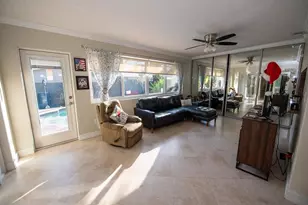 11040 NW 16th St, Pembroke Pines, FL 33026 - Photo 6
