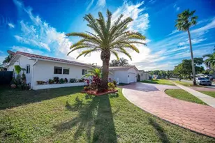 11040 NW 16th St, Pembroke Pines, FL 33026 - Photo 4