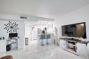 111 Briny Ave Unit, Pompano Beach, FL 33062 - Photo 12