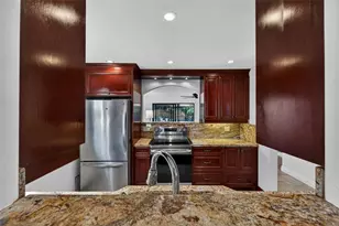 2117 NE 11th Ave, Wilton Manors, FL 33305 - Photo 10