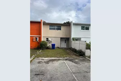 950 SW 74th Ave, Unit #950, North Lauderdale, FL 33068 - Photo 1