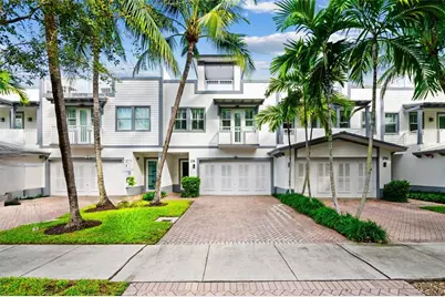 218 NE 15th Ave, Unit #218, Fort Lauderdale, FL 33301 - Photo 2