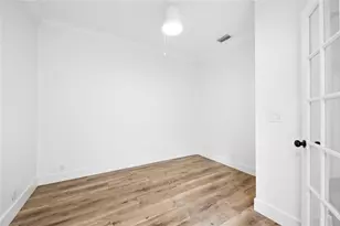 218 NE 15th Ave, Fort Lauderdale, FL 33301 - Photo 8