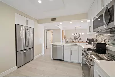 15451  Pembridge Dr, Unit #206, Delray Beach, FL 33484 - Photo 14