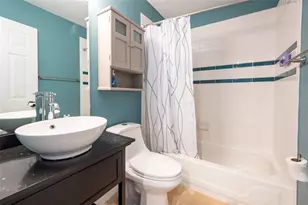 160 NW 166th Ave, Pembroke Pines, FL 33028 - Photo 16