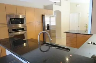 160 NW 166th Ave, Pembroke Pines, FL 33028 - Photo 6