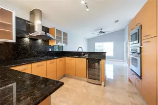 160 NW 166th Ave, Pembroke Pines, FL 33028 - Photo 24