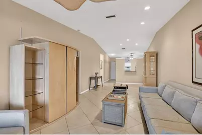 18565  Cherborg Dr, Unit #18565, Boca Raton, FL 33496 - Photo 8