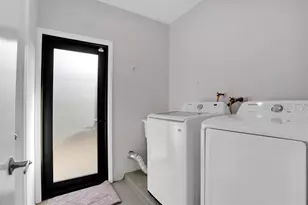 24 Castle Harbor Island, Fort Lauderdale, FL 33308 - Photo 32