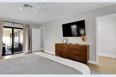 24  Castle Harbor Is, Fort Lauderdale, FL 33308 - Photo 22