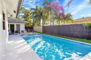 24 Castle Harbor Island, Fort Lauderdale, FL 33308 - Photo 2