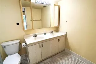 2305 Lucaya Ln, Coconut Creek, FL 33066 - Photo 10