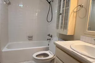 7552 Stirling Rd, Hollywood, FL 33024 - Photo 6