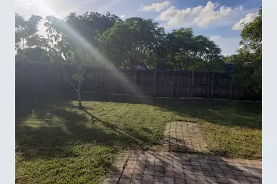 7815 NW 73rd Ave, Tamarac, FL 33321 - Photo 14