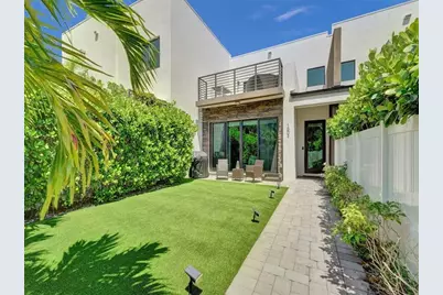 1604 SW 4 Avenue, Unit #N/A, Fort Lauderdale, FL 33315 - Photo 1