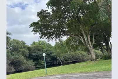 120  Royal Park Dr, Unit #B4, Oakland Park, FL 33309 - Photo 30