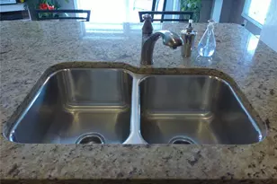 4600 NW 43rd St, Lauderdale Lakes, FL 33319 - Photo 16