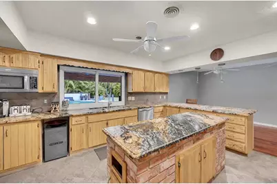 3999 NE 15th Ave, Oakland Park, FL 33334 - Photo 4