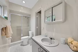 3999 NE 15th Ave, Oakland Park, FL 33334 - Photo 30