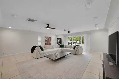 3999 NE 15th Ave, Oakland Park, FL 33334 - Photo 16