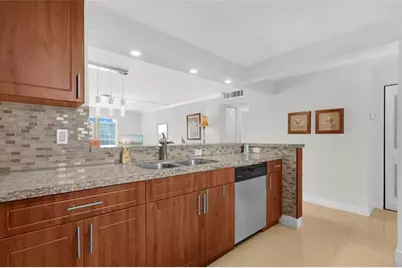 311 SE 3rd St, Unit #402, Dania Beach, FL 33004 - Photo 6