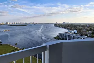 123 Lakeshore Unit, North Palm Beach, FL 33408 - Photo 2