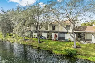 1225 NW 98th Terrace, Pembroke Pines, FL 33024 - Photo 10