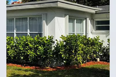 1040 N 74th Way, Hollywood, FL 33024 - Photo 18