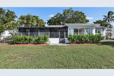 1040 N 74th Way, Hollywood, FL 33024 - Photo 6