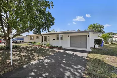 1040 N 74th Way, Hollywood, FL 33024 - Photo 4