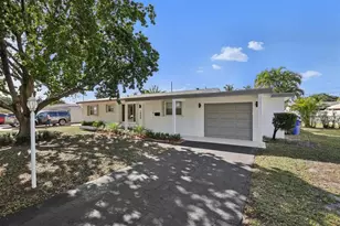 1040 N 74th Way, Hollywood, FL 33024 - Photo 4