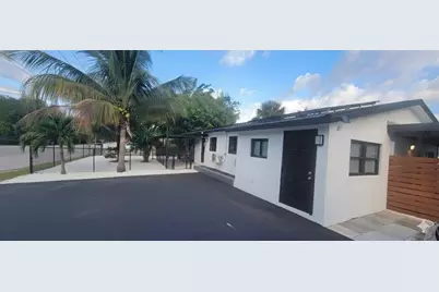 1202 NE 3rd Ave, Fort Lauderdale, FL 33304 - Photo 2