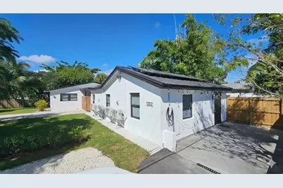1202 NE 3rd Ave, Fort Lauderdale, FL 33304 - Photo 1
