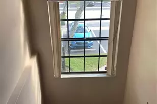 312 NW 106th Te Unit, Pembroke Pines, FL 33026 - Photo 12