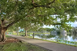 120 Royal Pk Dr, Oakland Park, FL 33309 - Photo 26