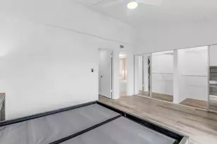 3827 NE 166th St, North Miami Beach, FL 33160 - Photo 16