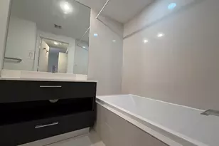 45 SW 9th St, Miami, FL 33130 - Photo 18