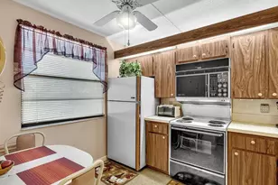 6049 Balboa Cir, Boca Raton, FL 33433 - Photo 10