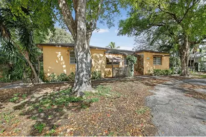 2619  Arthur St, Hollywood, FL 33020 - Photo 2