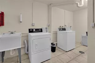 321 SE 3rd St, Dania Beach, FL 33004 - Photo 16