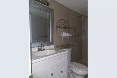 10037  Winding Lake Rd, Unit #102, Sunrise, FL 33351 - Photo 8