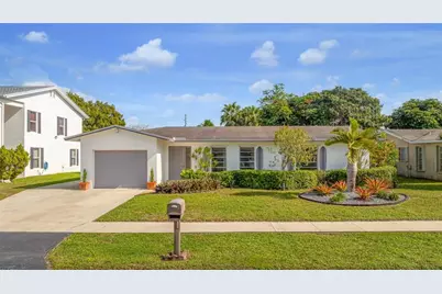 140 SW 126th Ave, Plantation, FL 33325 - Photo 2