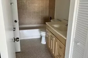 4164 Inverrary Dr, Lauderhill, FL 33319 - Photo 6