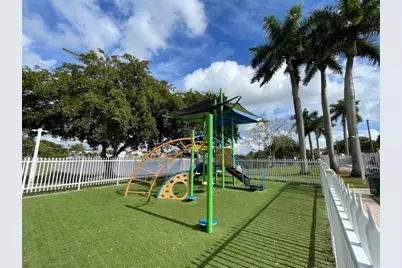 140 NW 151st Ave, Pembroke Pines, FL 33028 - Photo 26